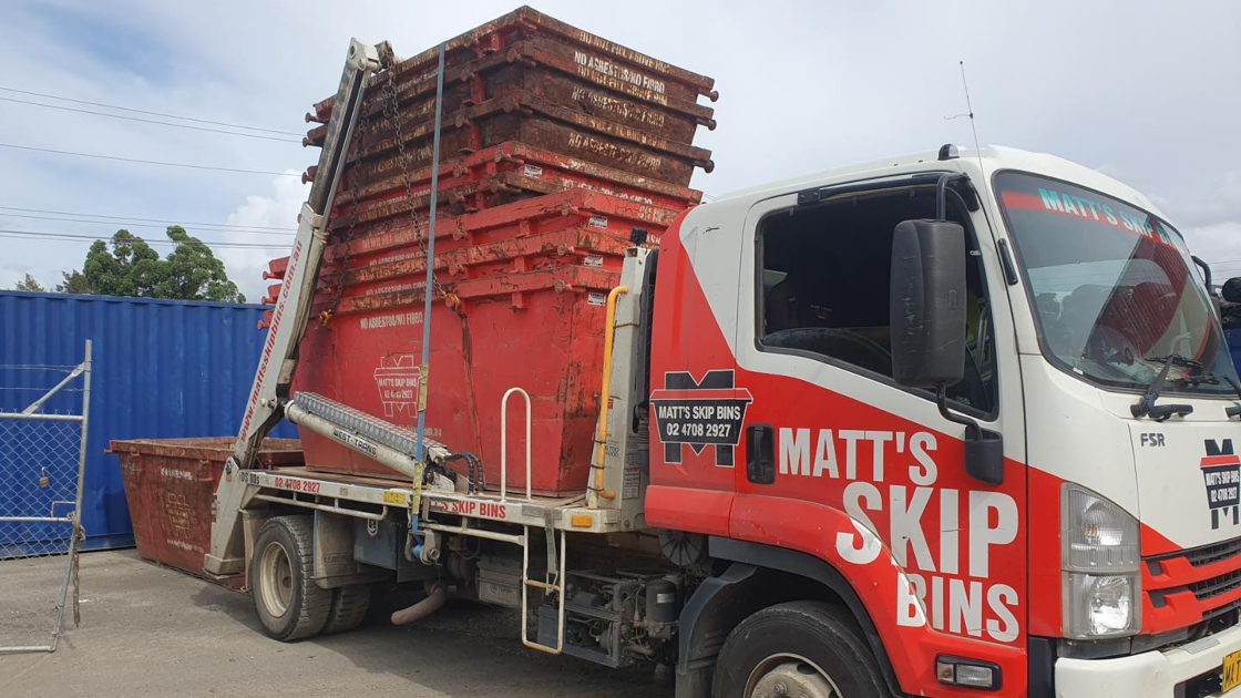 Safety tips for handling and loading skip bins